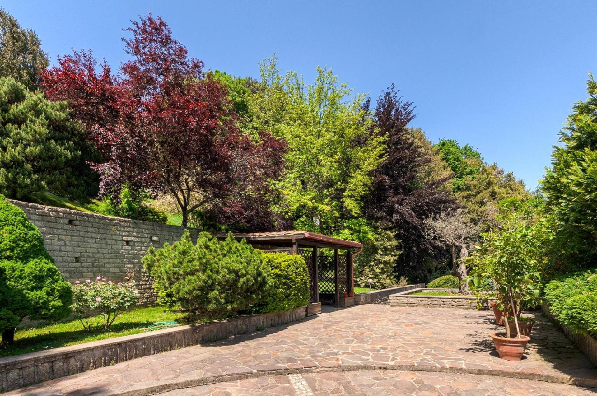Villa Carolina - Piscina E Parco Panoramico Campagnano Di Roma Bagian luar foto